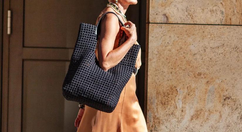 Ezektől a táskáktól azonnal szabadulj meg, ha elmúltál 50 – Öregítenek és irtó cikinek számítanak