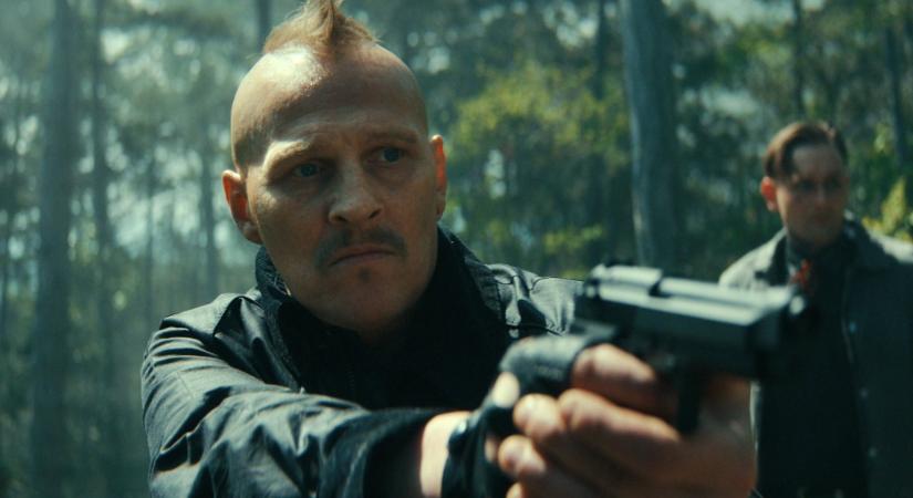 Mától a Netflixen: A 2. évaddal folytatódik a kemény, 16-os akciósorozat