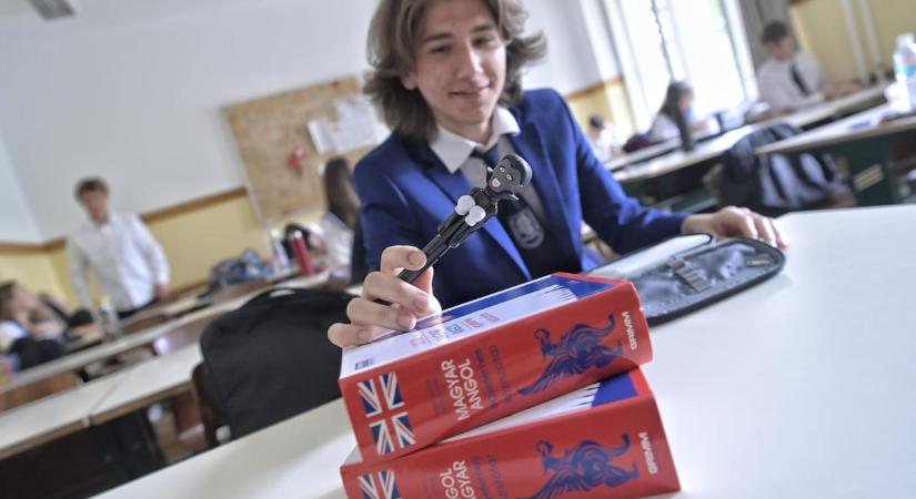 Több tízezren szereztek nyelvvizsgát az érettségivel: ennyien érték el a B2-es szintet angolból 2025-ben