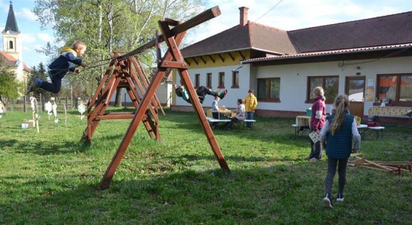 Nagyszülők, szülők, gyerekek együtt álmodták meg: jön Balástya új kertje