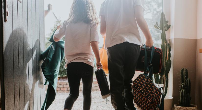 Állandó kapkodás reggelente? Próbáld ki ezt a szokást, hogy gyorsabban elkészüljetek