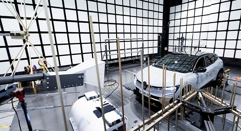 Több ezer mérnök állása került veszélybe a Renaultnál