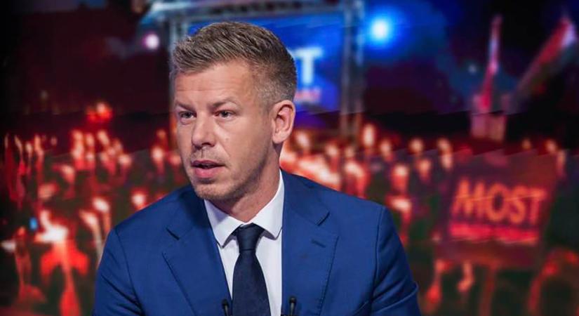 Magyar Péter: meg kell teremteni a független, objektív pártatlan média feltételeit