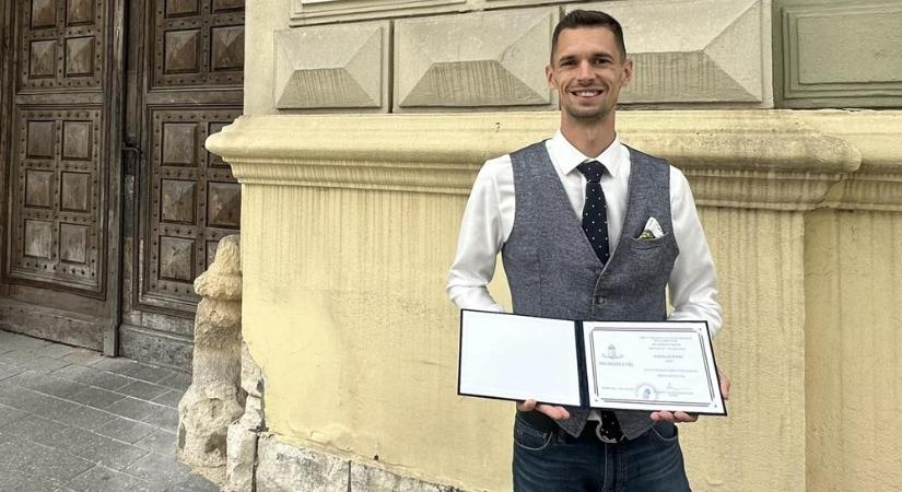 Gagyi Levente aztán igazán érthet a gyógyfürdő üzemeltetéshez