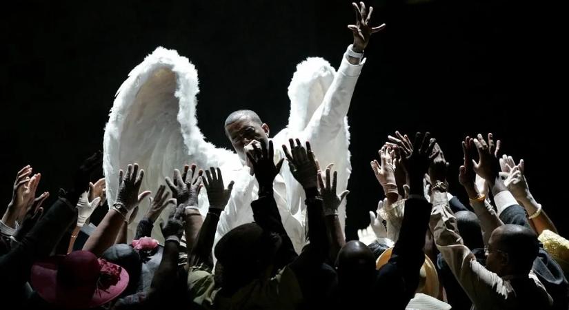 Nem kérnek az antiszemita Kanye Westből: leállítaná a koncertet a francia belügyminiszter
