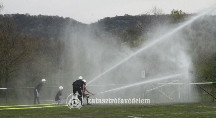 A hajdú-bihari tűzoltók bizonyították, a legjobbak között vannak – fotókkal