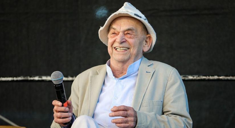 Születésnapos: Megmutatjuk a fiatal Bodrogi Gyulát, akiért egész Fejér rajong (galéria)