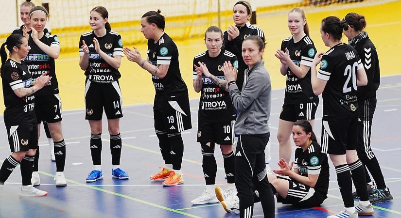 Női futsal: a DEAC a hétvégén le akarja zárni az elődöntőt a Csepel otthonában