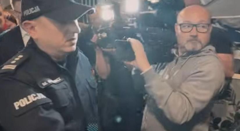 Lengyel minta: így szántotta be Donald Tusk a lengyel közmédiát