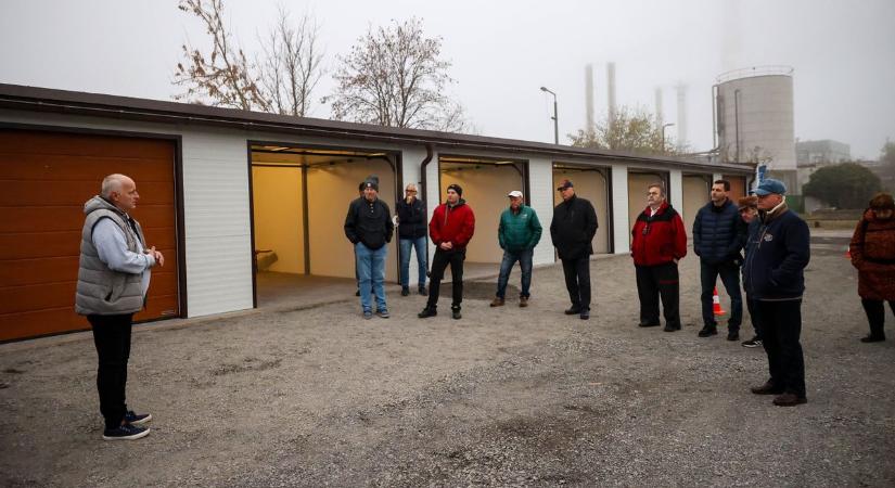 Ha garázs kell, van megoldás (galéria)