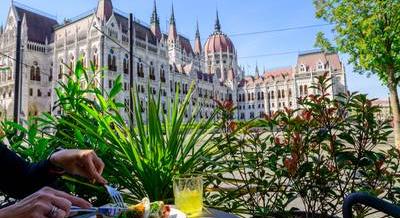 Kóstold meg a várost! – 3 bakancslistás hely, ahol megmutatják Budapest ízeit