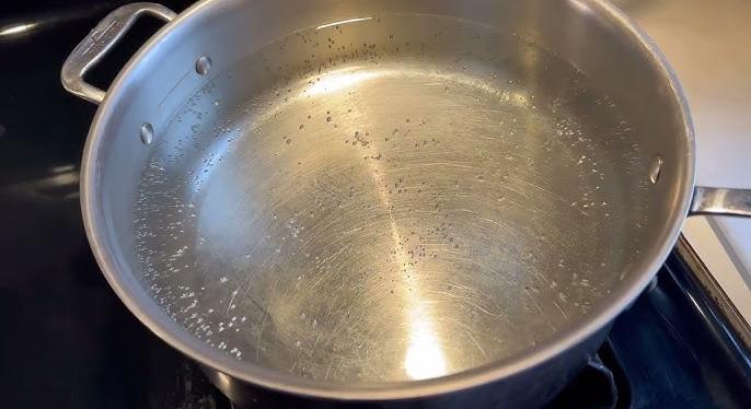 A tésztavíz titka: ezért teszik egyre többen a fagyasztóba