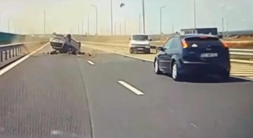 Tolatott az autópályán, végzetes tragédia is lett belőle – videóval