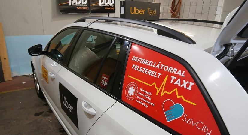 Síró utas szállt be, a szegedi taxis rögtön tudta, hogy nagy a baj