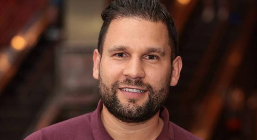 Rácz Jenő kislánya 4 éves lett: az apukája ölében mosolygó Kamilla tiszta Disney-hercegnő