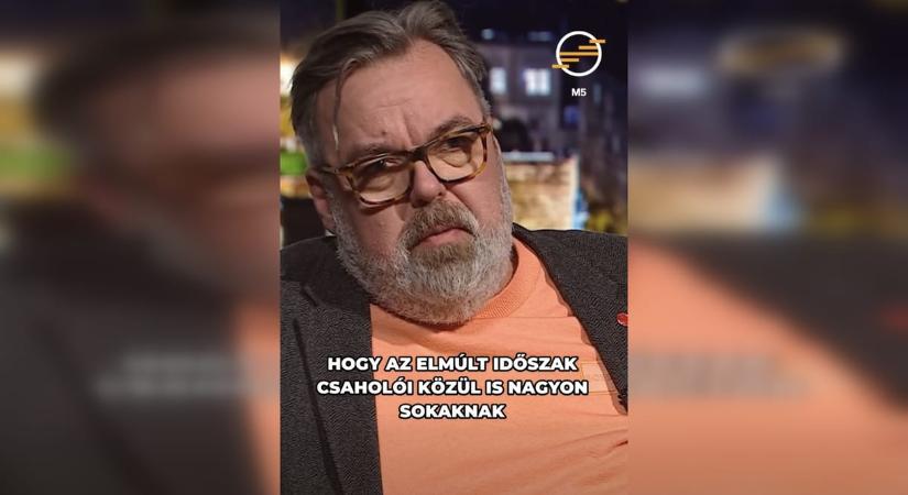 Orbán Viktortól is bocsánatot kell kérniük a „csaholóknak” – vezette le az állami médiában L. Simon László