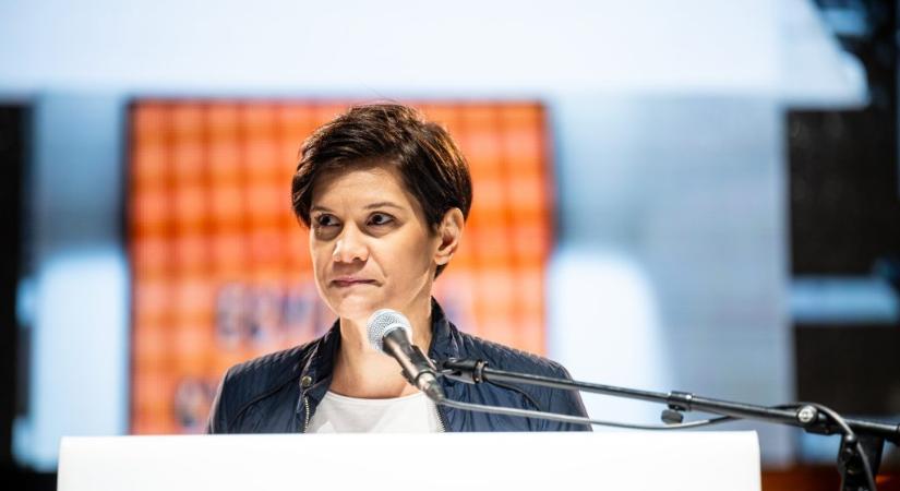 Pottyondy Edina Deák Dániel Partizán-szerepléséről: Berlin eleste után két nappal Mengele doktor asszisztense egy partizánnal beszélget, és az övsömör kezeléséről diskurálnak