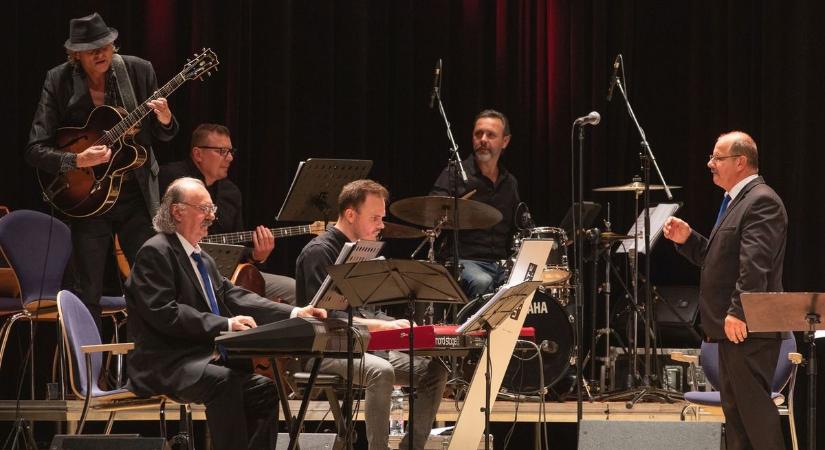 Ingyenesen nézhetjük meg a moziban a debreceni zenekarról készült dokumentumfilmet