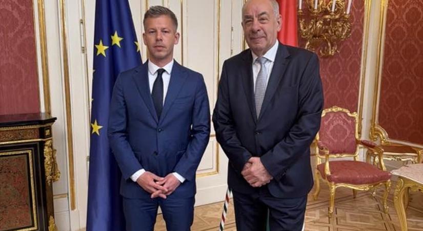 Magyar Péter lemondásra szólította fel a köztársasági elnököt