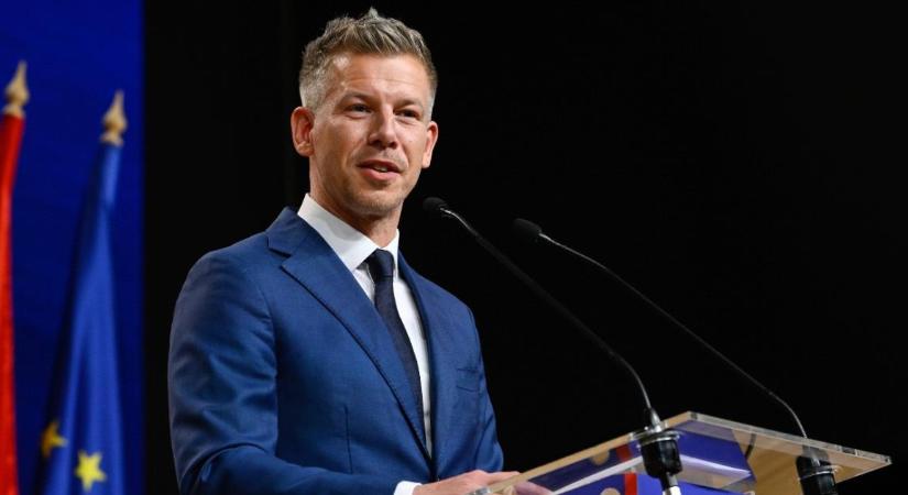 Magyar Péter: a hazai egyetemeket visszaadják az egyetemi polgárságnak