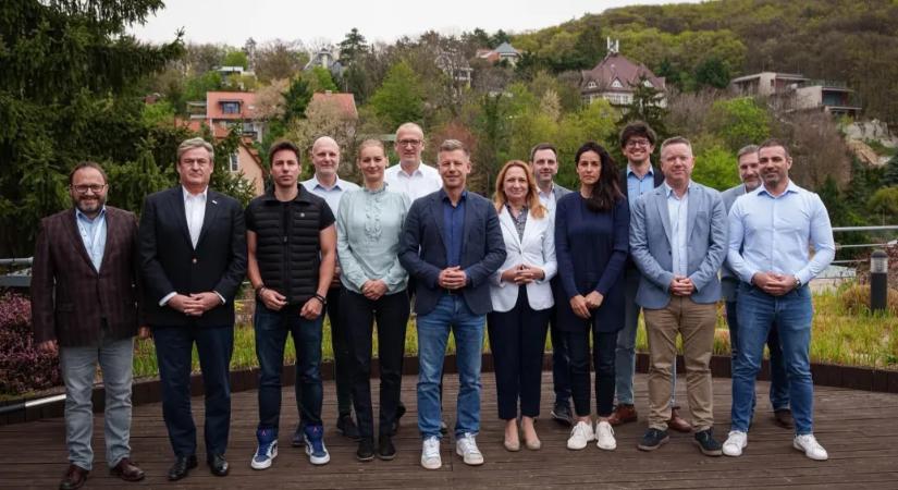 Ők tartoznak a Tisza Párt kibővített vezetésébe