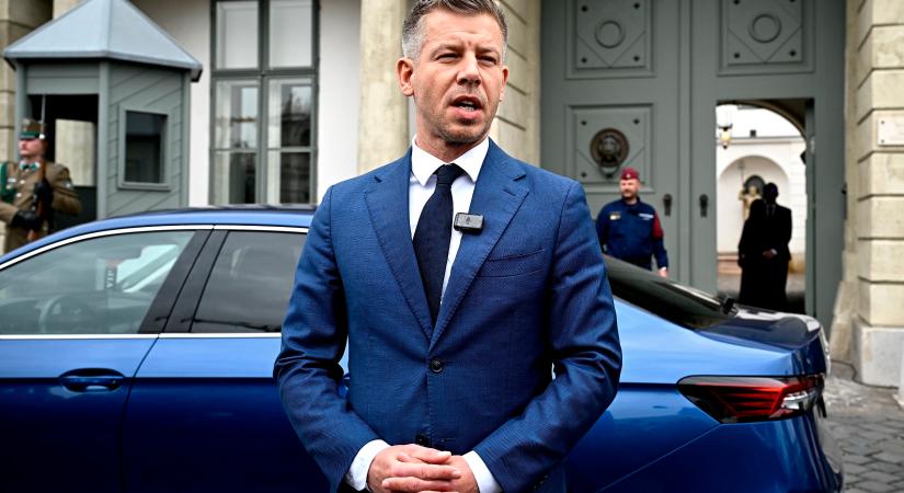 Váratlan helyzetben videózták le Orbán Viktort: így reagált Magyar Péter