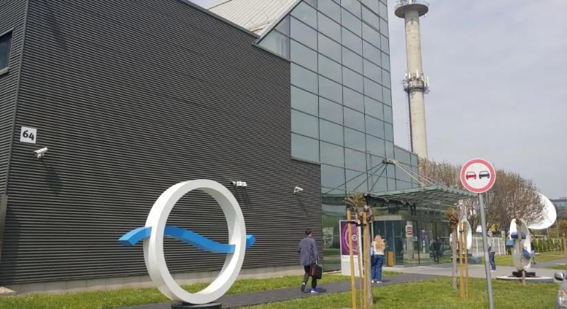 A közmédia csatornaigazgatója a dolgozóknak: Aki várja a változást, erre a hónapra szabadságra mehet