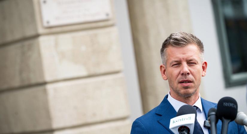 Kőkemény címmel számolt be a köztévé híradója Magyar Péter köztévébeli interjújáról