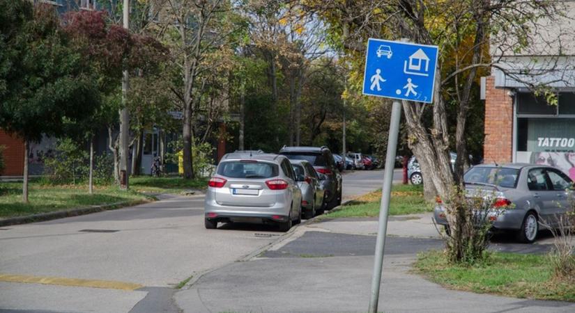 Figyelem, autósok! Fontos változás lépett életbe Fehérváron