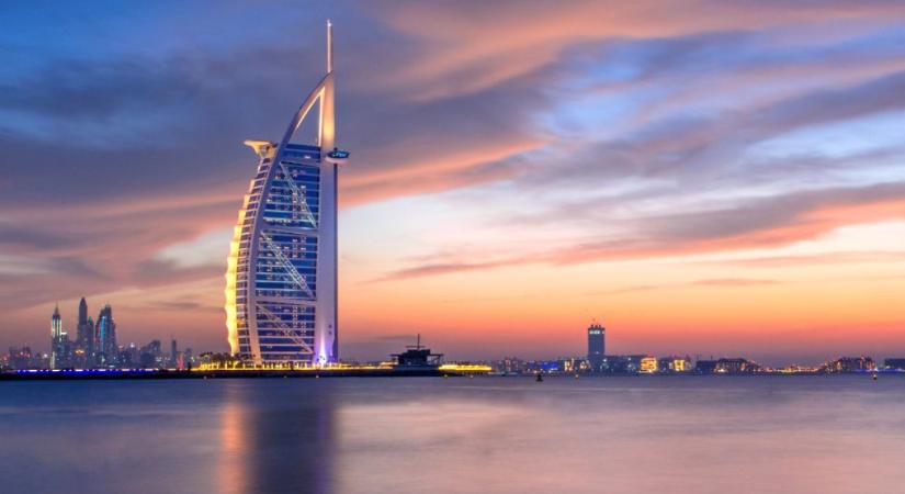 A háború árnyékában bezár Dubaj egyik jelképe