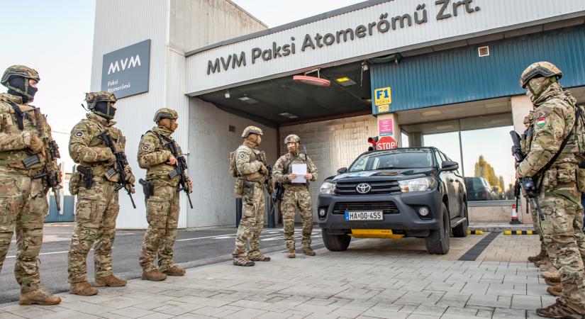 Orbán Viktor korábban a legrosszabbtól tartott, most érdekes időzítéssel vonul le a magyar hadsereg