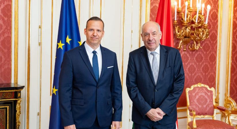 Toroczkai László: Sulyok Tamásnak ki kellene töltenie a mandátumát