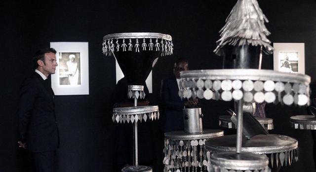 Törvényt alkottak a gyarmati műkincsek visszaszolgáltatásáról Franciaországban