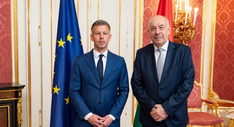 Magyar Péter nagyobb hatalmú köztársasági elnököt szeretne, ezek lehetnek a jogkörei