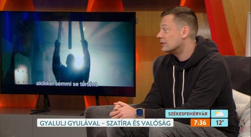 NER, influenszerek és egy bukott bankár – Litkai Gergely új darabja az Átriumban