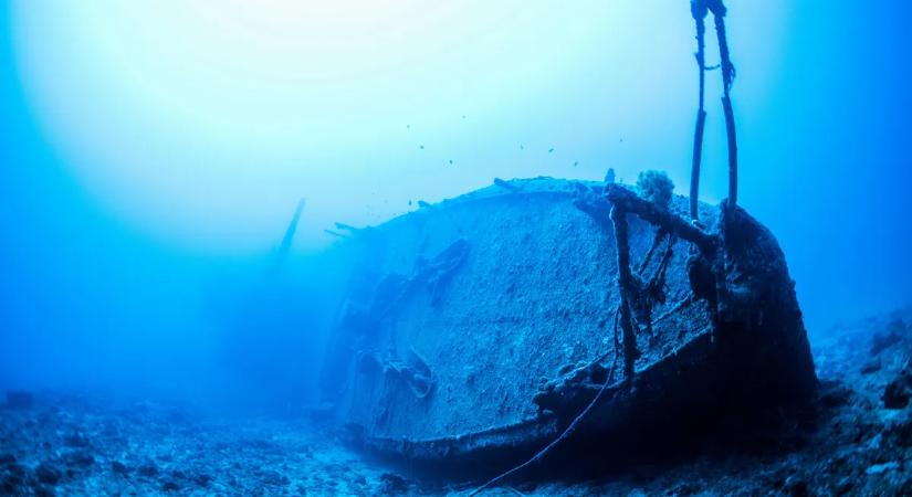 Élve nyelte el őket a tenger: 250 ember tűnt el a hullámsírban