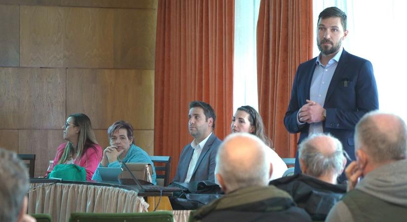 Három témában kérdezhettek az érdeklődők