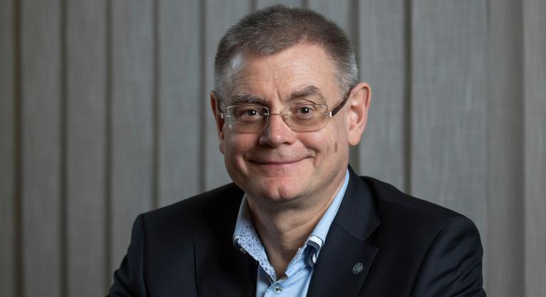 Újraválasztotta elnökét a Magyar Országos Közjegyzői Kamara