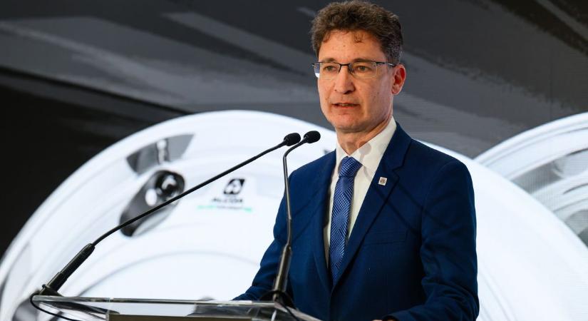 Cser-Palkovics szerint felháborító, szakmaiatlan és igazságtalan döntést hozott a szövetség