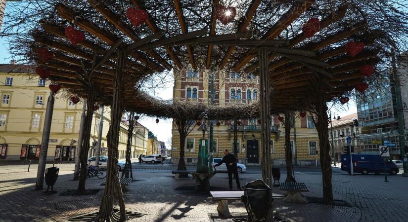 Nehéz döntést hoztak: új fejezet kezdődik az Anna-kút egyik népszerű üzletének életében