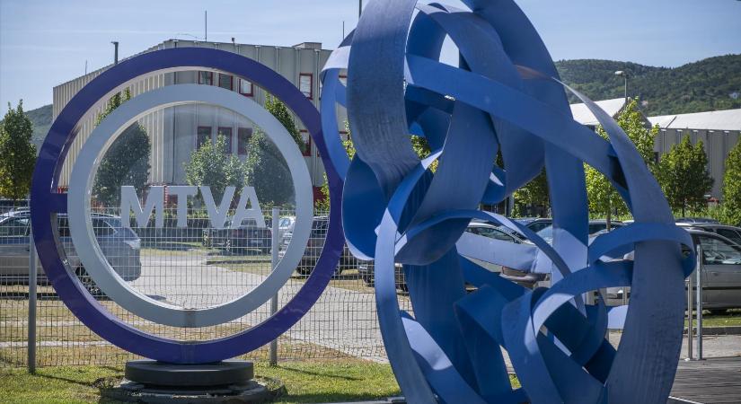 A Pitbull becenévre hallgató MTVA-igazgató közölte a dolgozókkal, hogy ameddig ő hivatalban van, addig marad a kézi vezérlés és a cenzúra