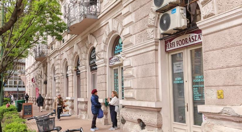 Bezárhat Szeged egyik legendája: eladó az Anna-kúti utolsó igazi fodrászüzlet