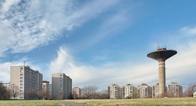 Napos és esős órák is jönnek, ilyen lesz az idő Dunaújvárosban  videó