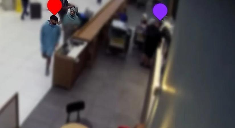 Itt a videó a férfiről, aki megfejelt egy másikat a reptéri kávézóban – videó