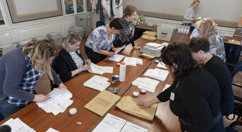 Zajlik a szavazatok újraszámlálása a keszthelyi választókerületben, mutatjuk az eredményt (képgaléria, videó a helyszínről)