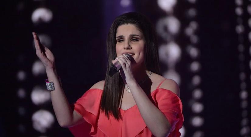 "Most jön a nehezebb rész" - Agárdi Szilvi megmutatta, hogyan göndöríti be a haját látás nélkül