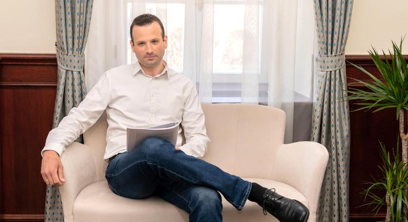 Befejeződött az újraszámlálás, csökkent a különbség a Tisza és a Fidesz között