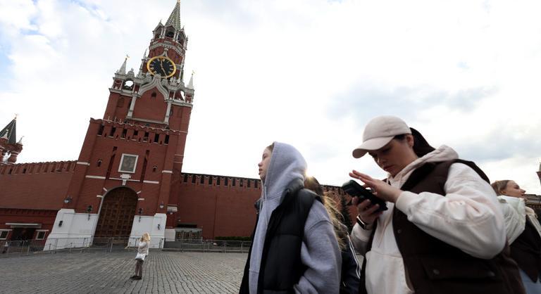 Kreml: Akkor lehet rendezni a problémákat, ha Magyar Péter ugyanolyan nyitott a párbeszédre, mint Orbán Viktor