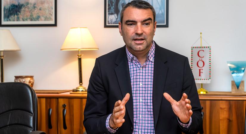 Magyar Péter alkotmánymódosítással korlátozná a miniszterelnöki ciklusokat