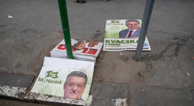 Elképesztő összegeket adnak a leszaggatott kampányplakátokért